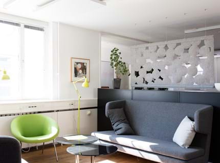 CoverSingle rumafskærmning i filt ophængt med wire (2)