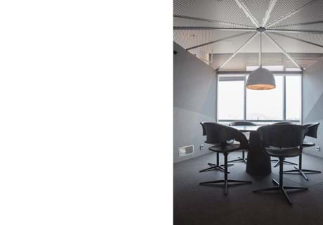 Power office_22-6, opklæbning af filt på væg