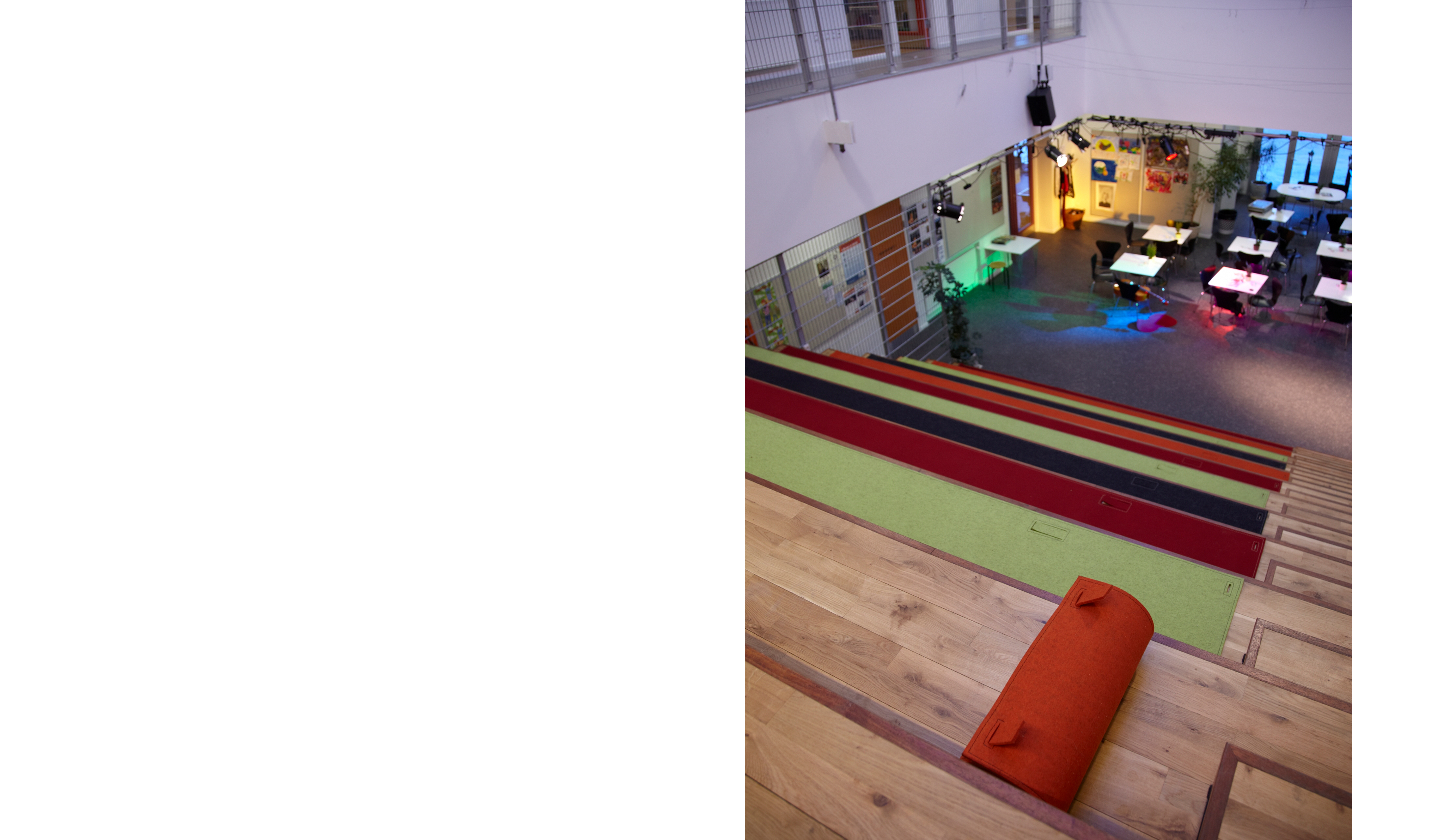 Filt sæde udrullet på trappe