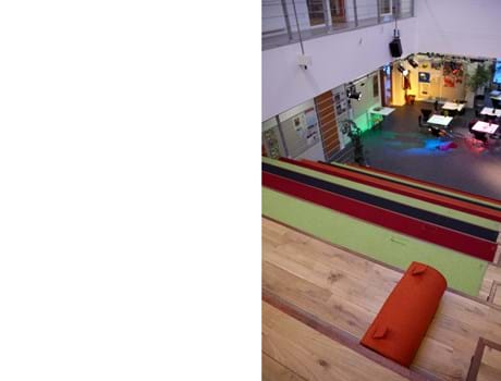 Filt sæde udrullet på trappe