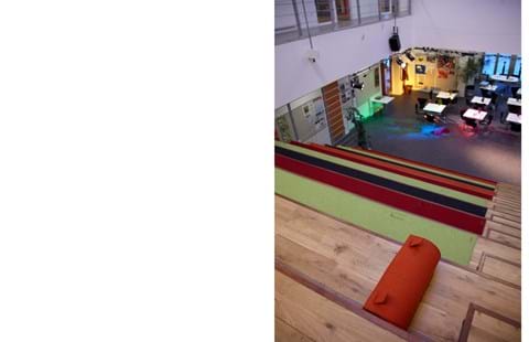 Filt sæde udrullet på trappe