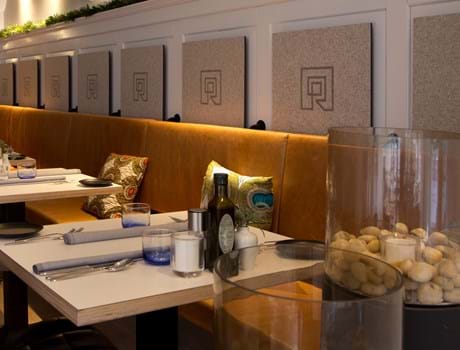 TwisterPlus akustikpanel med filt på Restaurant de Rozzario (1)