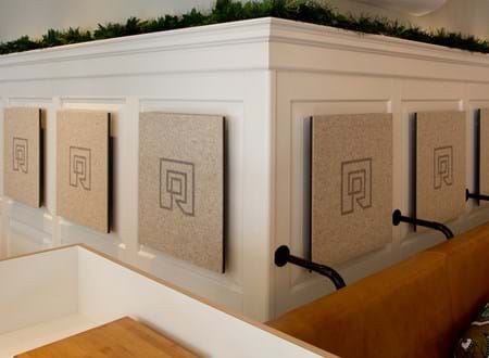 TwisterPlus akustikpanel med filt på Restaurant de Rozzario (2)