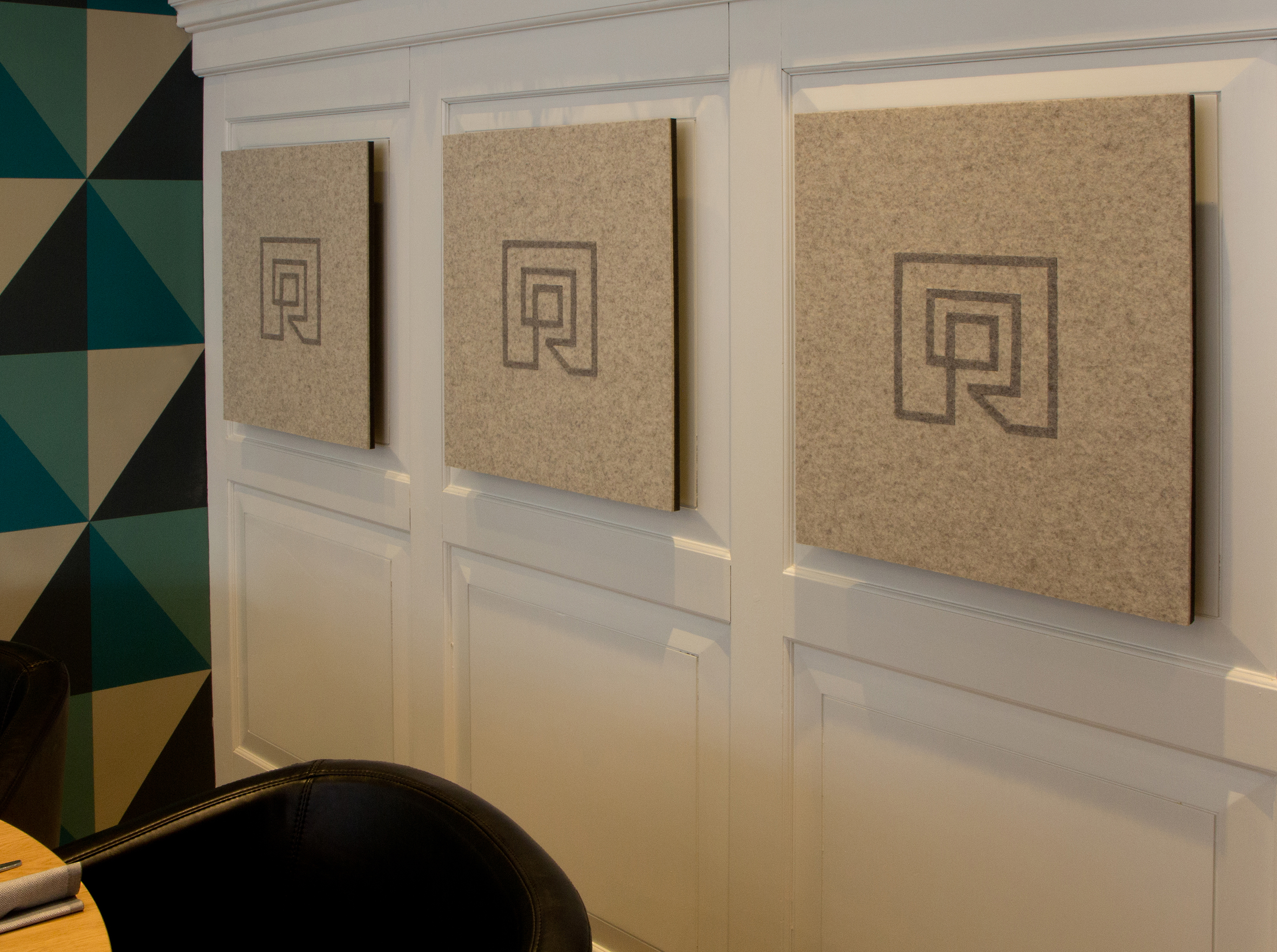 TwisterPlus akustikpanel med filt på Restaurant de Rozzario (4)