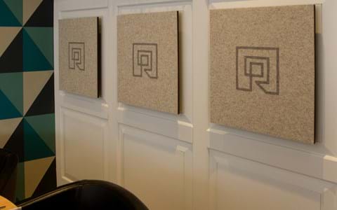 TwisterPlus akustikpanel med filt på Restaurant de Rozzario (4)