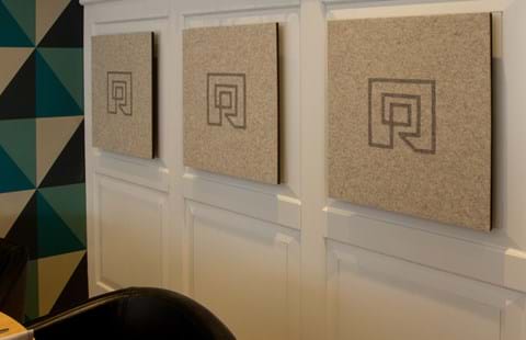 TwisterPlus akustikpanel med filt på Restaurant de Rozzario (4)