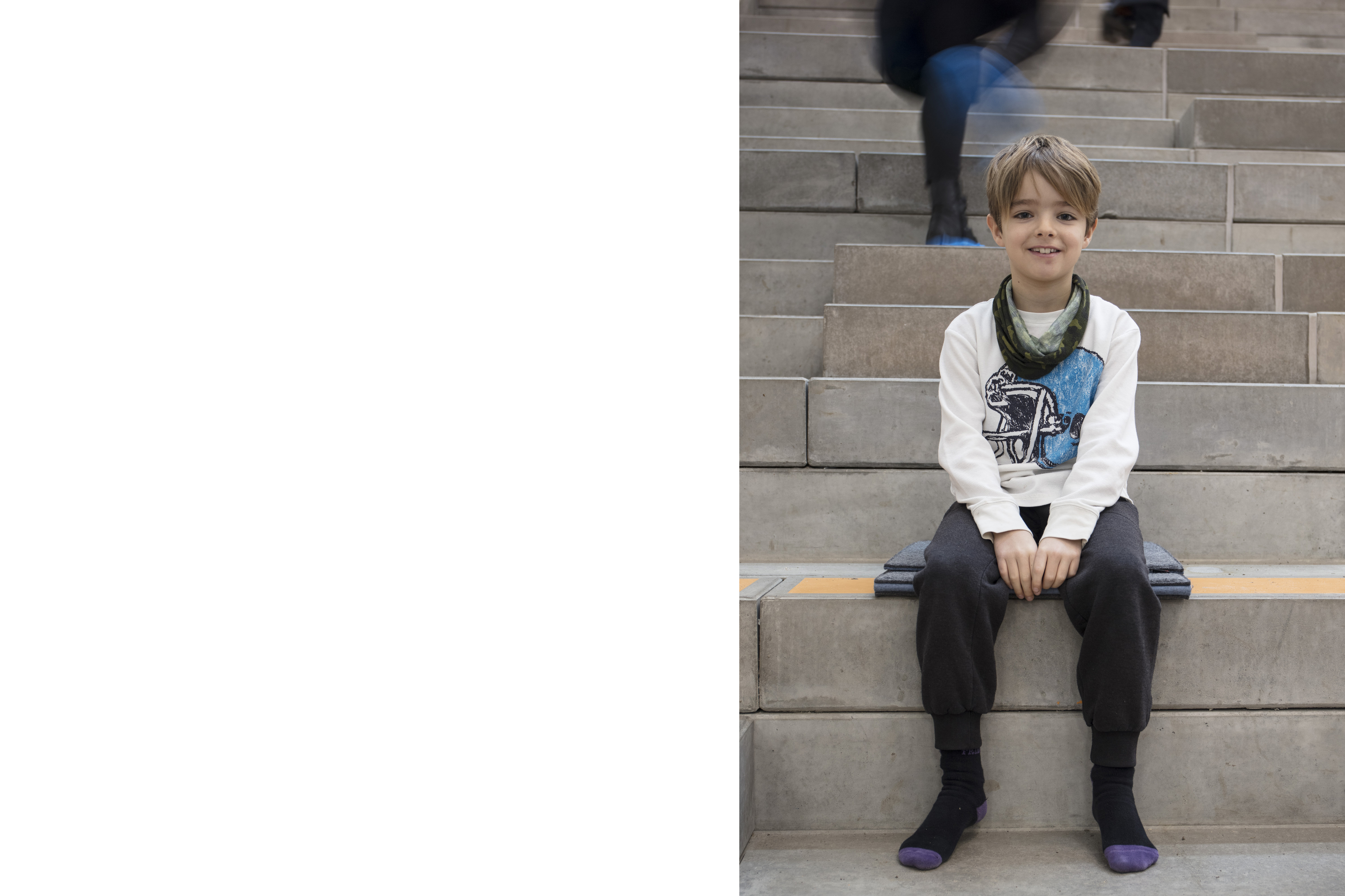 Flytbar bordskærm i filt på skole