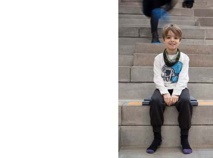 Flytbar bordskærm i filt på skole