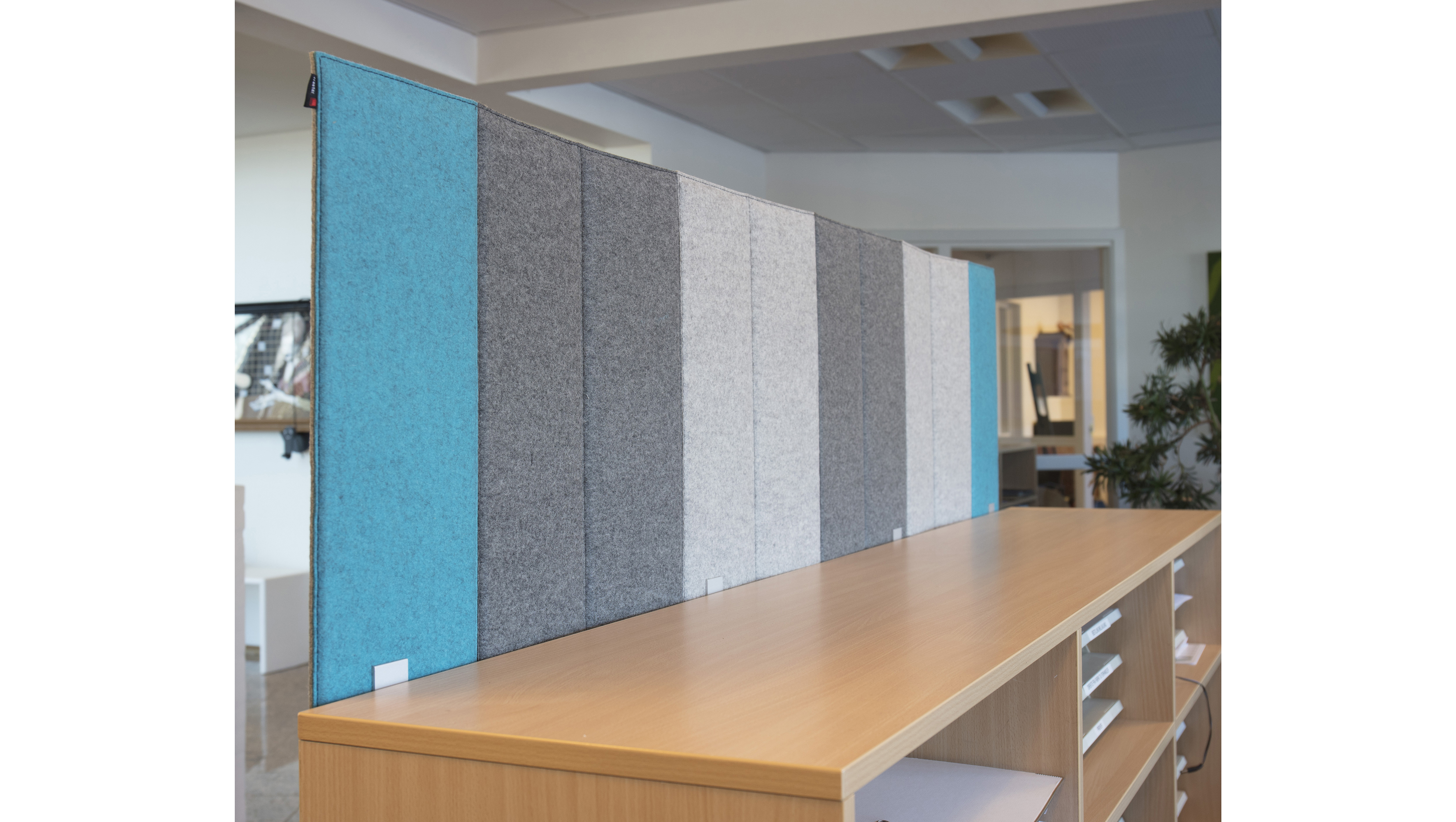 ZigZag bordskærm med beslag_24