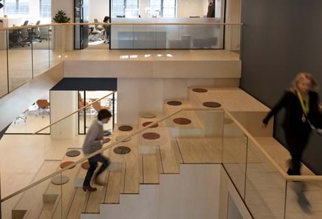 filtpuder på trappe