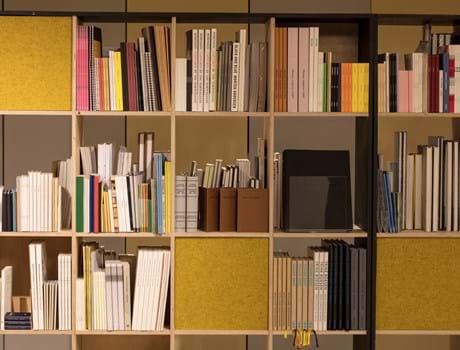 bogreoler med filt dekoration