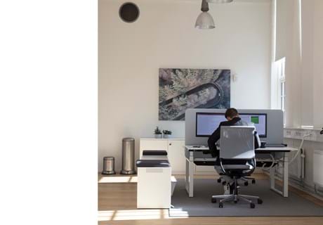 Arctic tæpper i kontor hos Mazda (6)