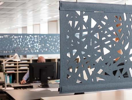 Økonomi og indenrigsministeriet, CoverSingle, fraster, filt, cover, rumafskærmning, roomdivider, akustik, uld filt, inspiration, design, indretning, afskærmning, filt på glas,