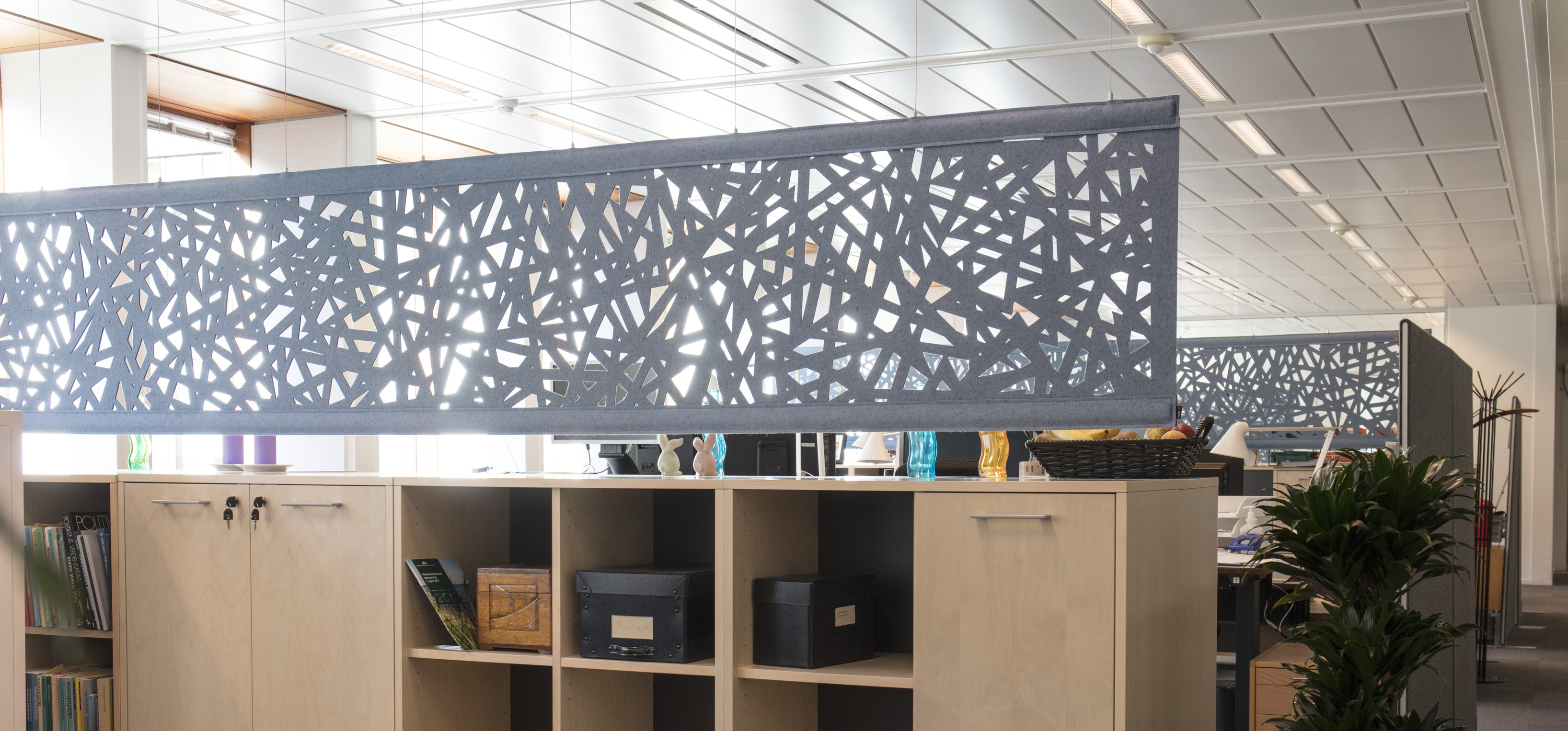 Økonomi og indenrigsministeriet, CoverSingle, fraster, filt, cover, rumafskærmning, roomdivider, akustik, uld filt, inspiration, design, indretning, afskærmning, filt på glas,