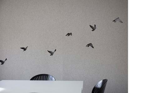 Filt gardin med fugle udskæringer på kontor (4)