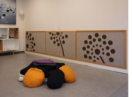 PinDot design tavle i filt på stress klinik (8)