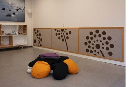 PinDot design tavle i filt på stress klinik (8)