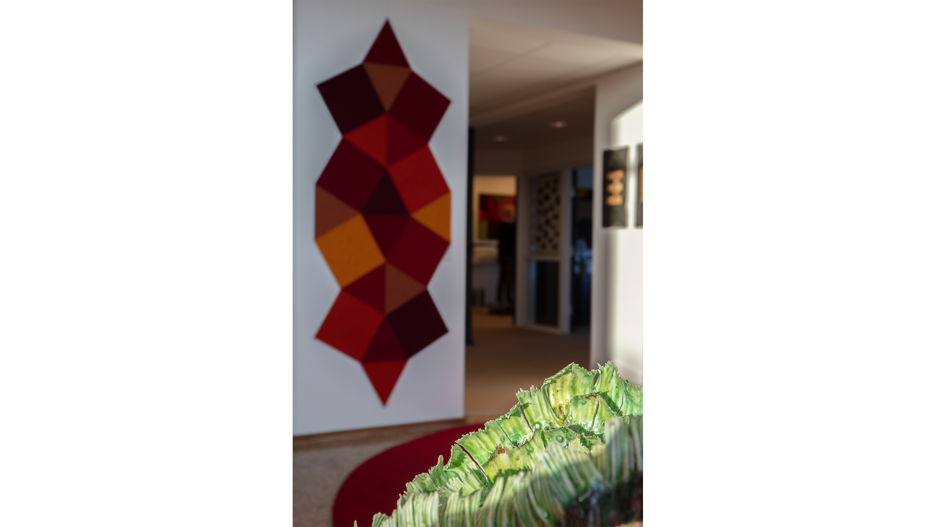 røde brix brikker på væg