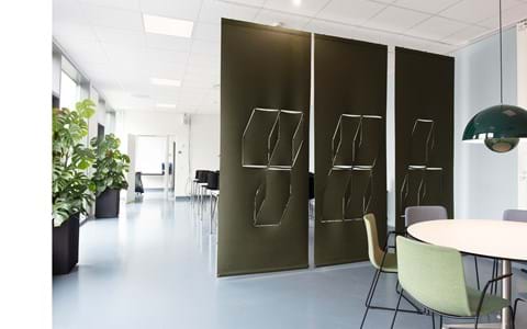 fraster, filt, cover, rumafskærmning, roomdivider, akustik, uld filt, inspiration, design, indretning, afskærmning, felt, wool felt, acoustic and decoration,