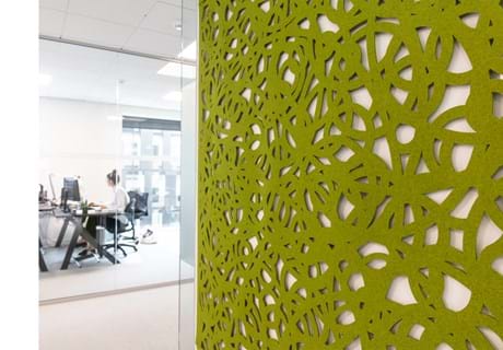 lydæmpning med Cover i filt med udskæringer