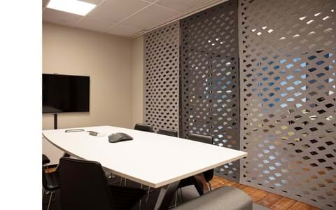 3, Covers rumafskærmning og akustikmoduler i filt