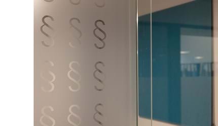 Opslagstavle med filt, TInghuset i Oslo