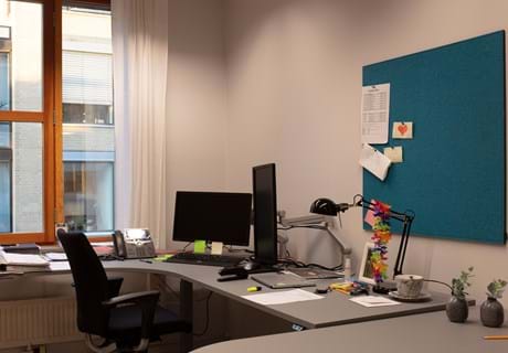 Opslagstavle med filt, TInghuset i Oslo (2)