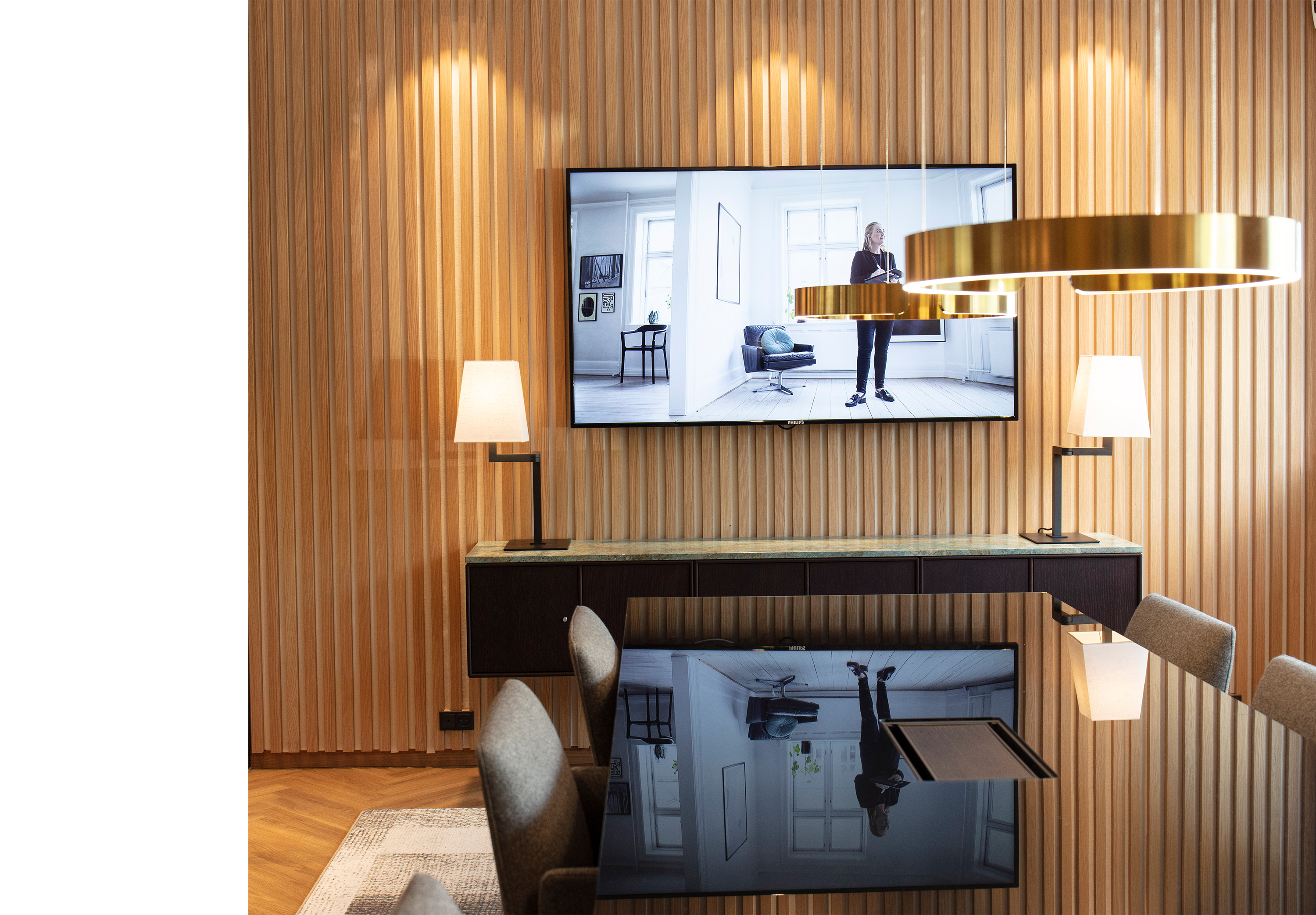 1- DanBolig, filt på væg.