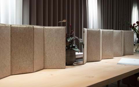 ZigZag bordskærm i filt, The House.