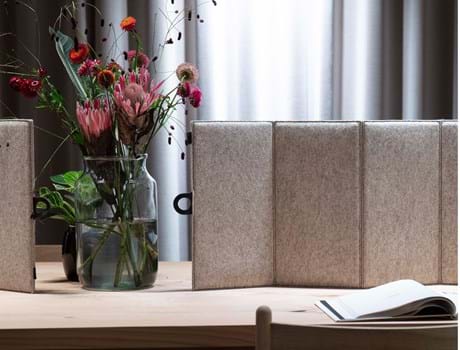 ZigZag bordskærm i filt, The House. (1)