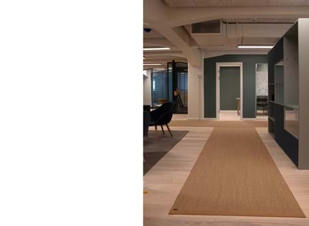 Sisal løber i kontormiljø